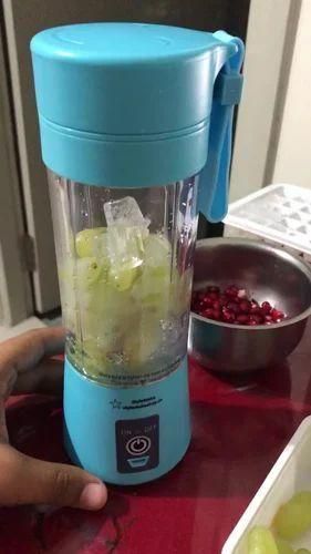 BlendMate™ Portable Electric USB Juicer – 6 Blade, 380 (ml)
